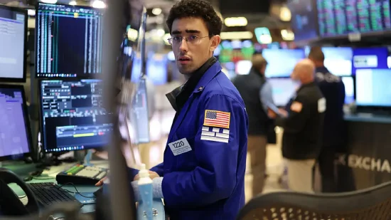 美股周五收盘涨跌不一 三大股指本周均录得稳健涨幅