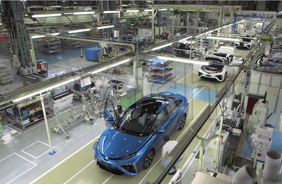 如何判断汽车的转向系统是否存在隐患，以保障安全？