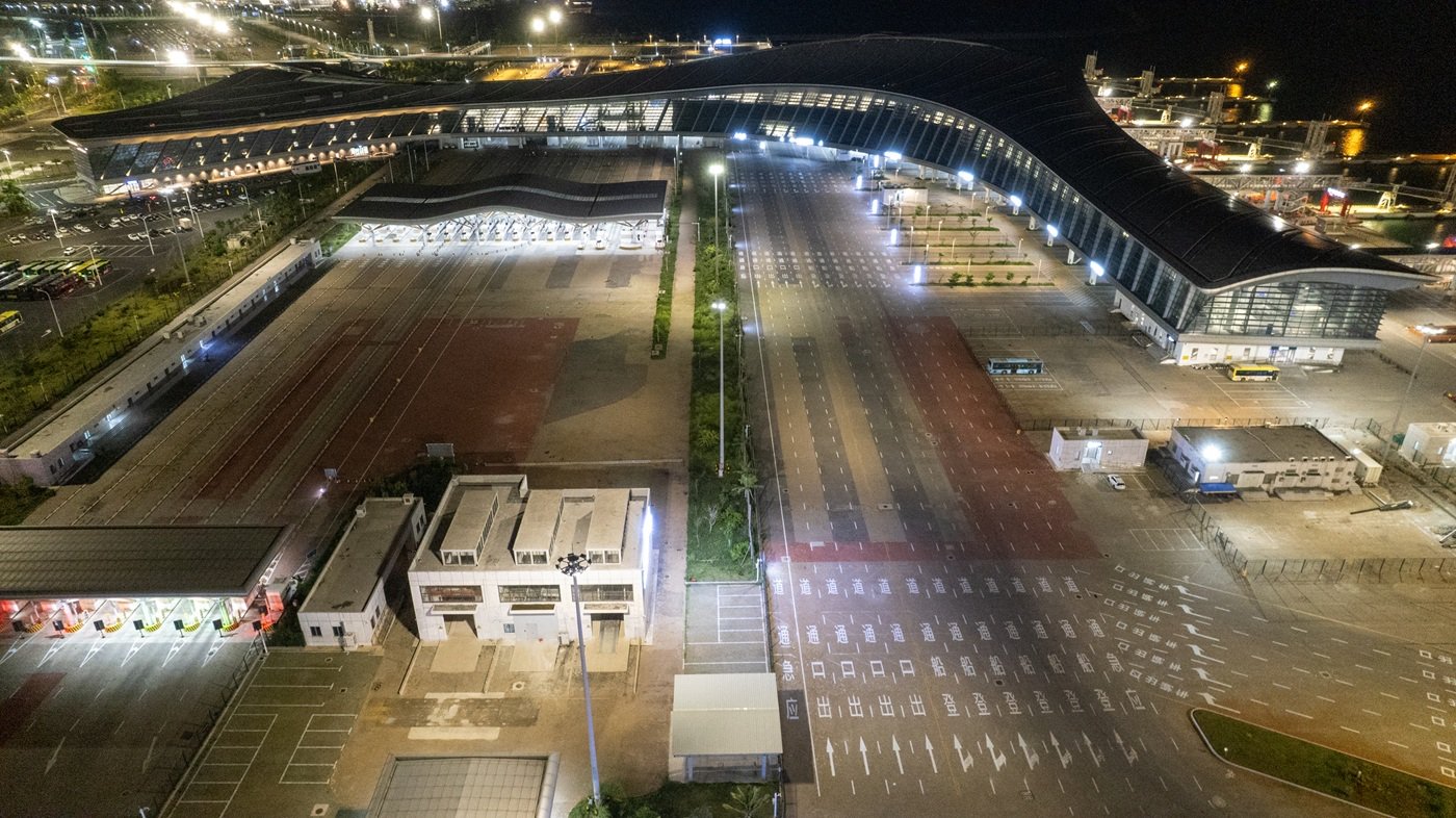 中央气象台三预警齐发，这些地区注意防范！三亚发布台风红色预警，全市实行“五停一关”措施