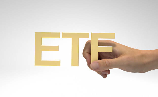 如何理解基金的风险管理与收益预期之间的关系？