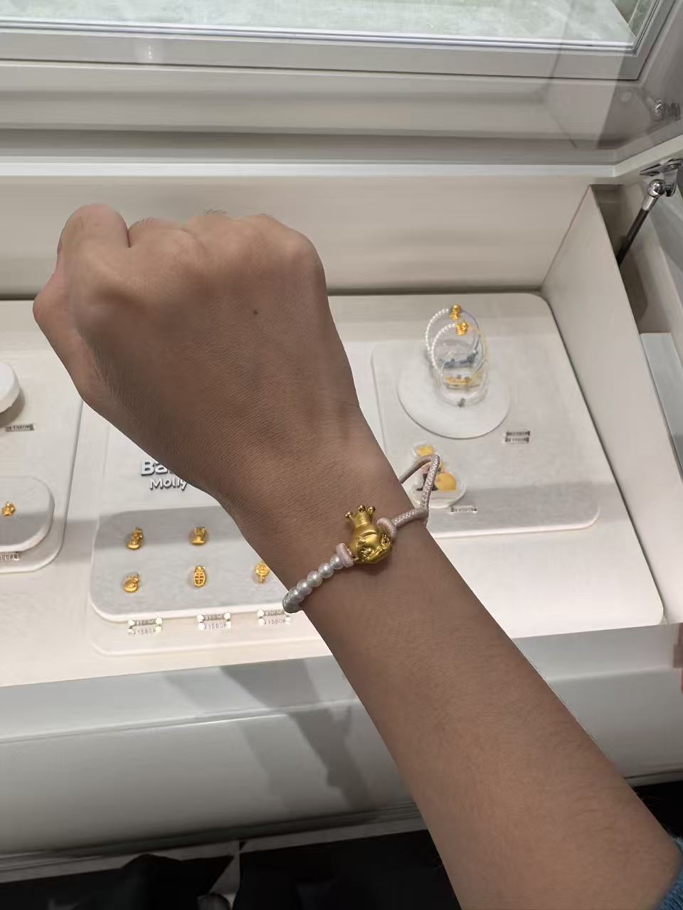 实探泡泡玛特珠宝北京首店 最贵足金产品5.6万