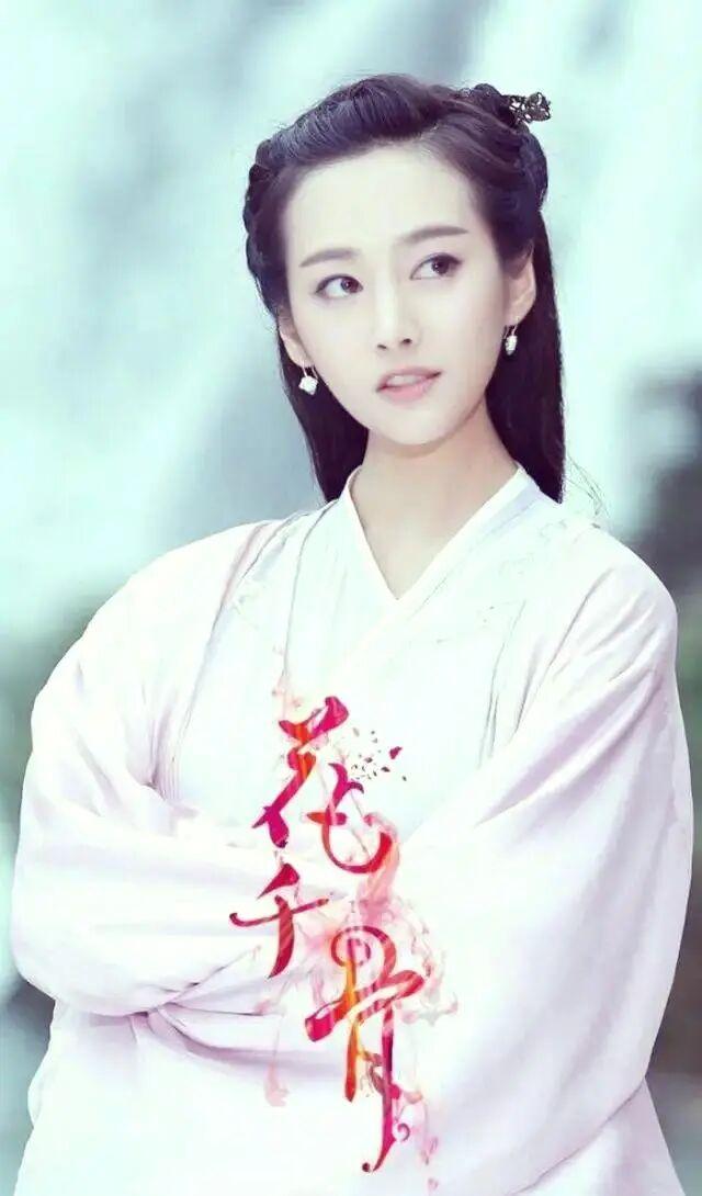 刚刚,知名女演员李纯官宣结婚!